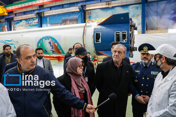 El presidente iraní visita los últimos logros en materia de defensa y espacio