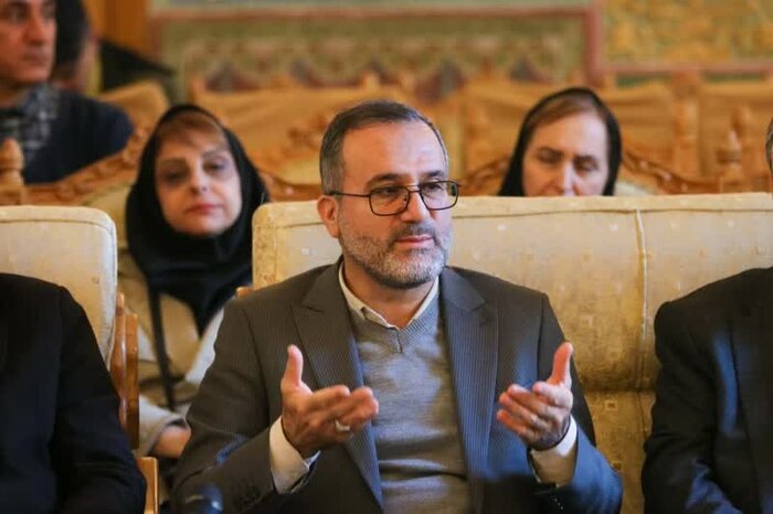 «از طلیعه ایام انقلاب تا تلالوی عصر وفاق» گفتمان ادیان توحیدی در اصفهان