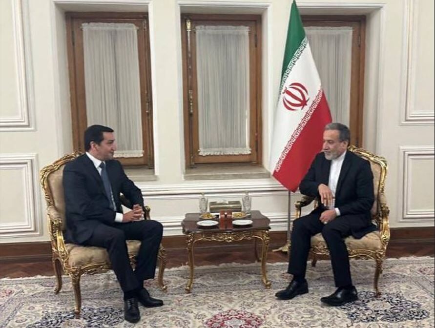 Iran, Azerbaijan will further expand ties based on mutual respect: Araghchi