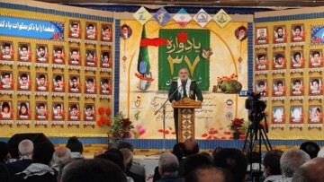 فرمانده سپاه خوزستان: دشمن بداند ملت ایران استوار پشت انقلاب است