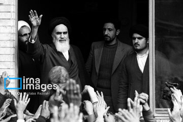 In photo: Imam Khomeini meeting with people