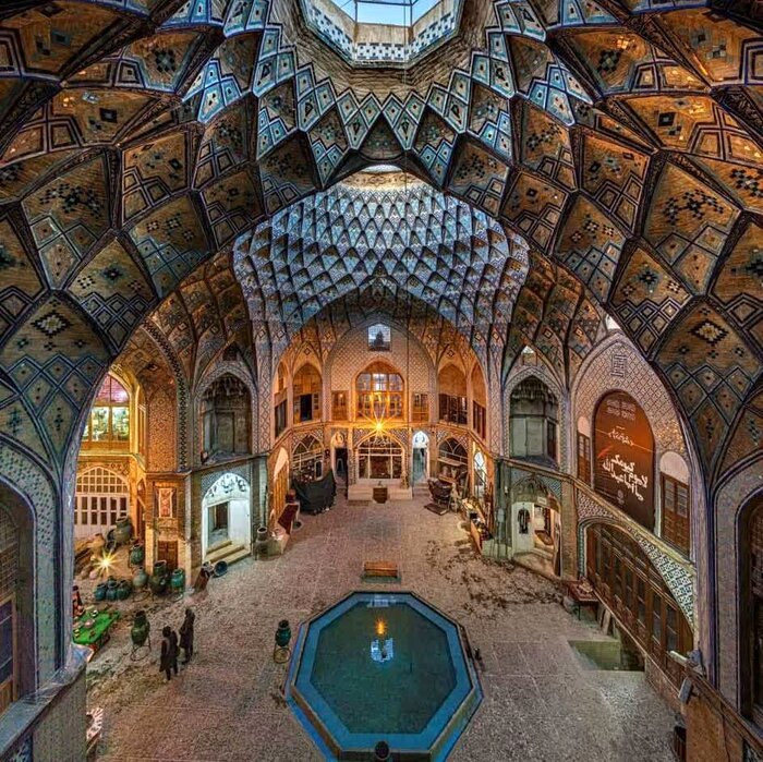 Le Timcheh Amin al-Dowleh de Kashan, chef-d'œuvre géométrique des architectes iraniens