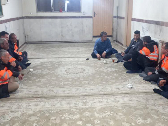 کولاک در گردنههای شرق کرمانشاه؛ تلاش برای بازگشایی جادهها ادامه دارد + فیلم
