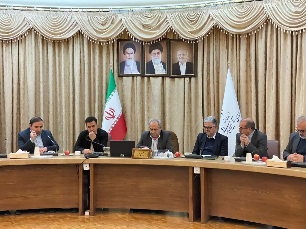 معاون وزیر: حق صاحبان اراضی خاوران تبریز باید تامین شود معاون وزیر: حق صاحبان اراضی خاوران تبریز باید تامین شود