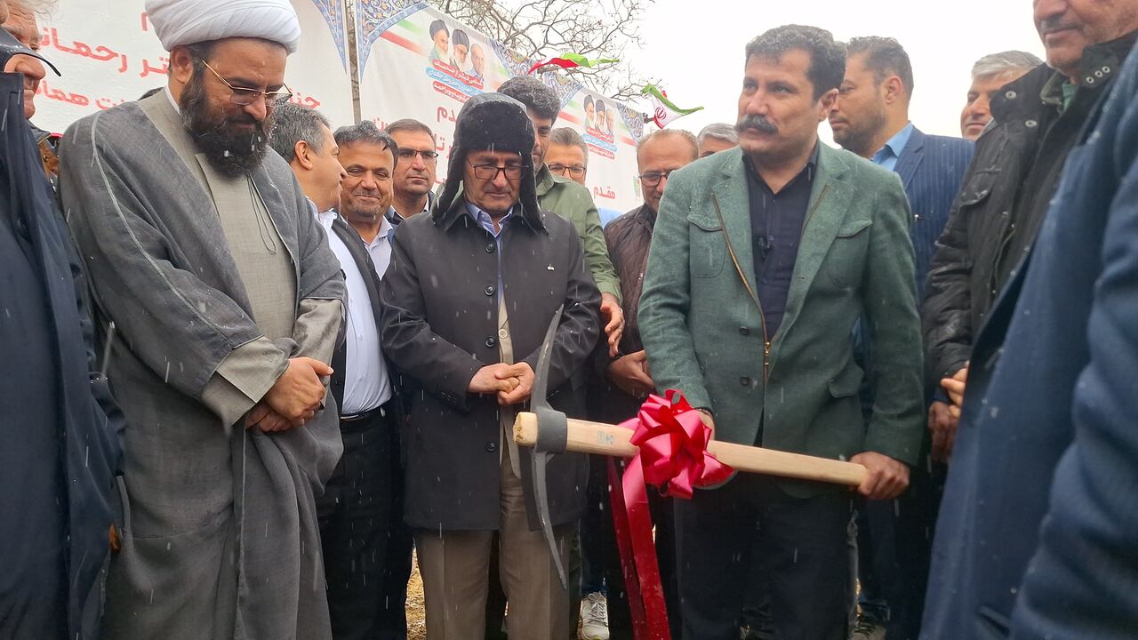 ۴۴ طرح عمرانی با اعتبار سه هزارو ۷۰میلیارد ریال در باشت بهره برداری و کلنگ زنی شد
