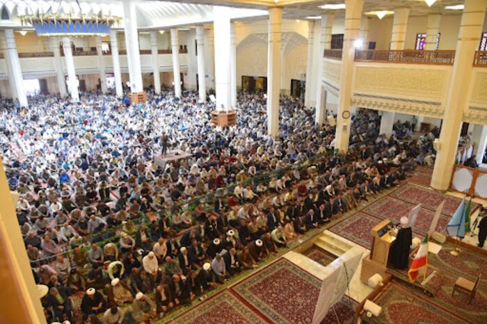 امام جمعه شیراز: لحظهای خلل در نیروی نظامی ایران اسلامی ایجاد نخواهد شد