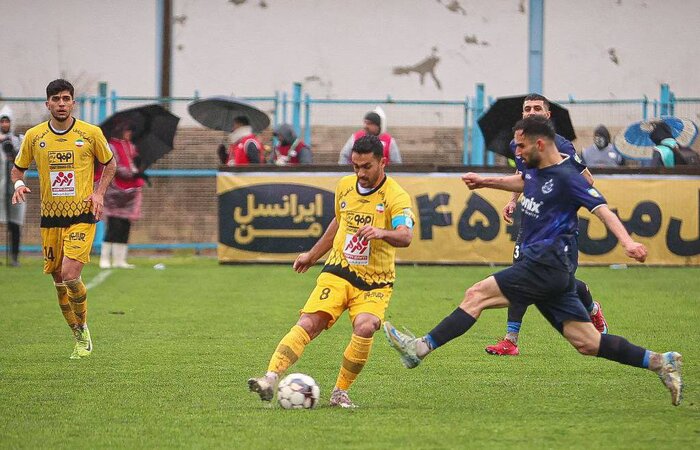 استقلال و سپاهان به حریفان محبوب خود رسیدند؛ فولاد و پرسپولیس چشم انتظار برتری طلایی پوشان