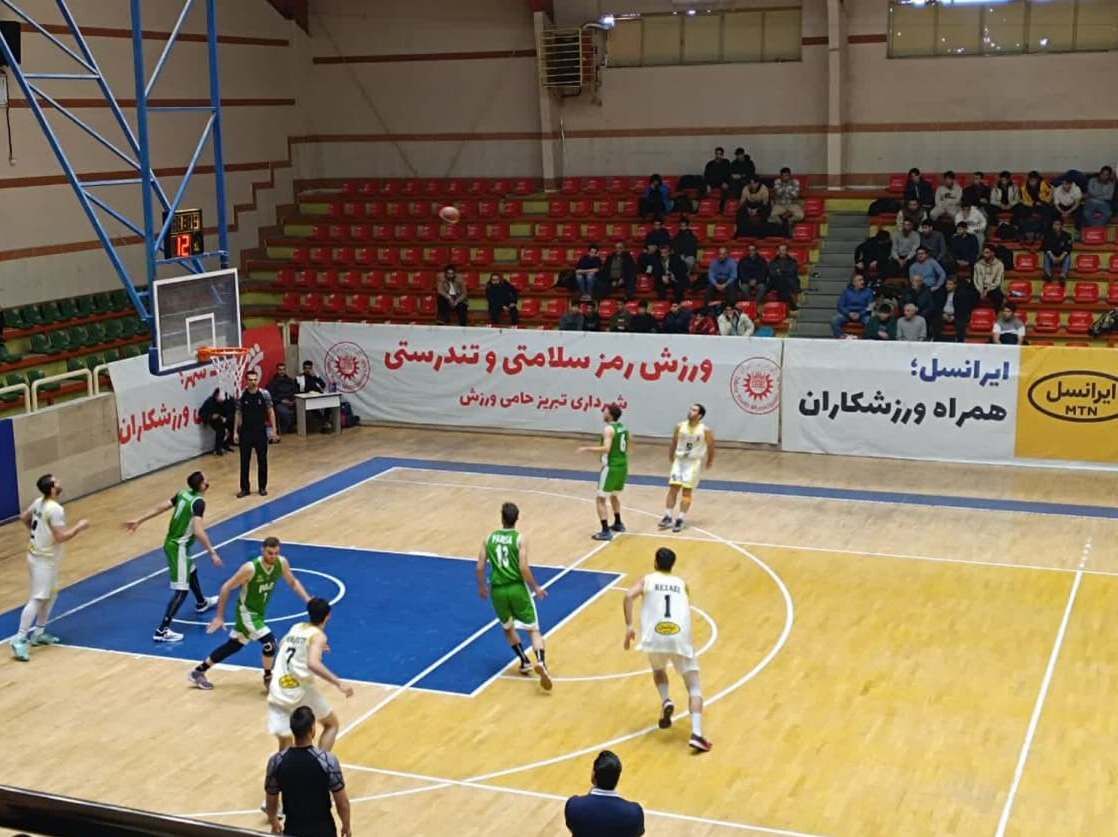 تیم بسکتبال مقاومت شهرداری تبریز یک گام به صعود در مرحله حذفی نزدیک شد تیم بسکتبال مقاومت شهرداری تبریز یک گام به صعود در مرحله حذفی نزدیک شد