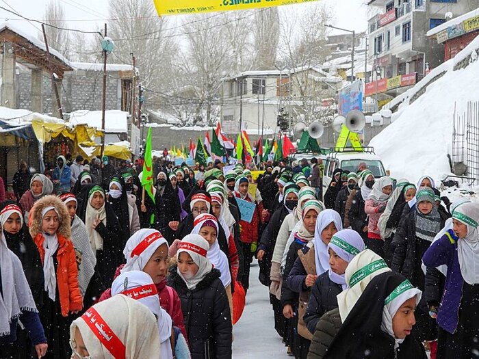 گزارشی از گرمای انقلاب در هیمالیا و سقف جهان