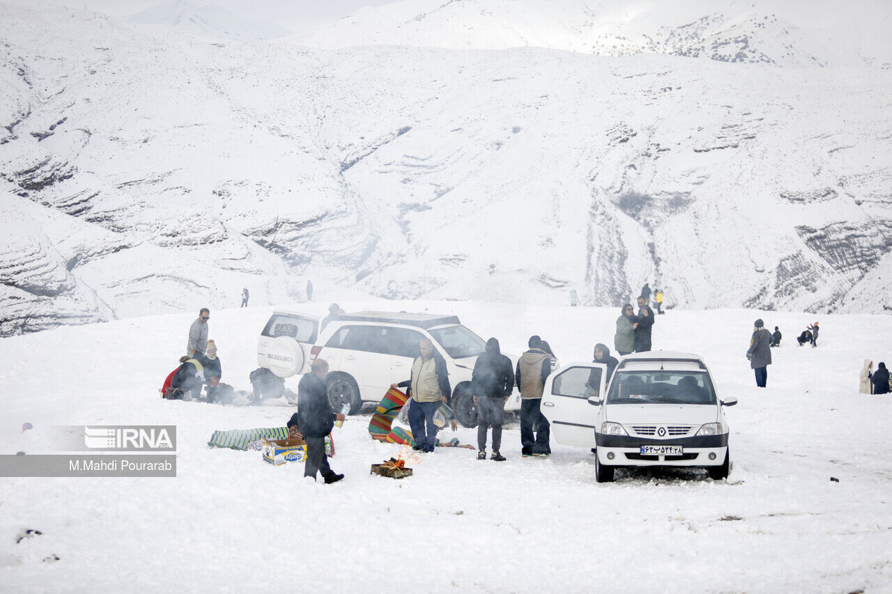 موجة من الأمطار والثلوج تجتاح مناطق مختلفة في ايران موجة من الأمطار والثلوج تجتاح مناطق مختلفة في ايران