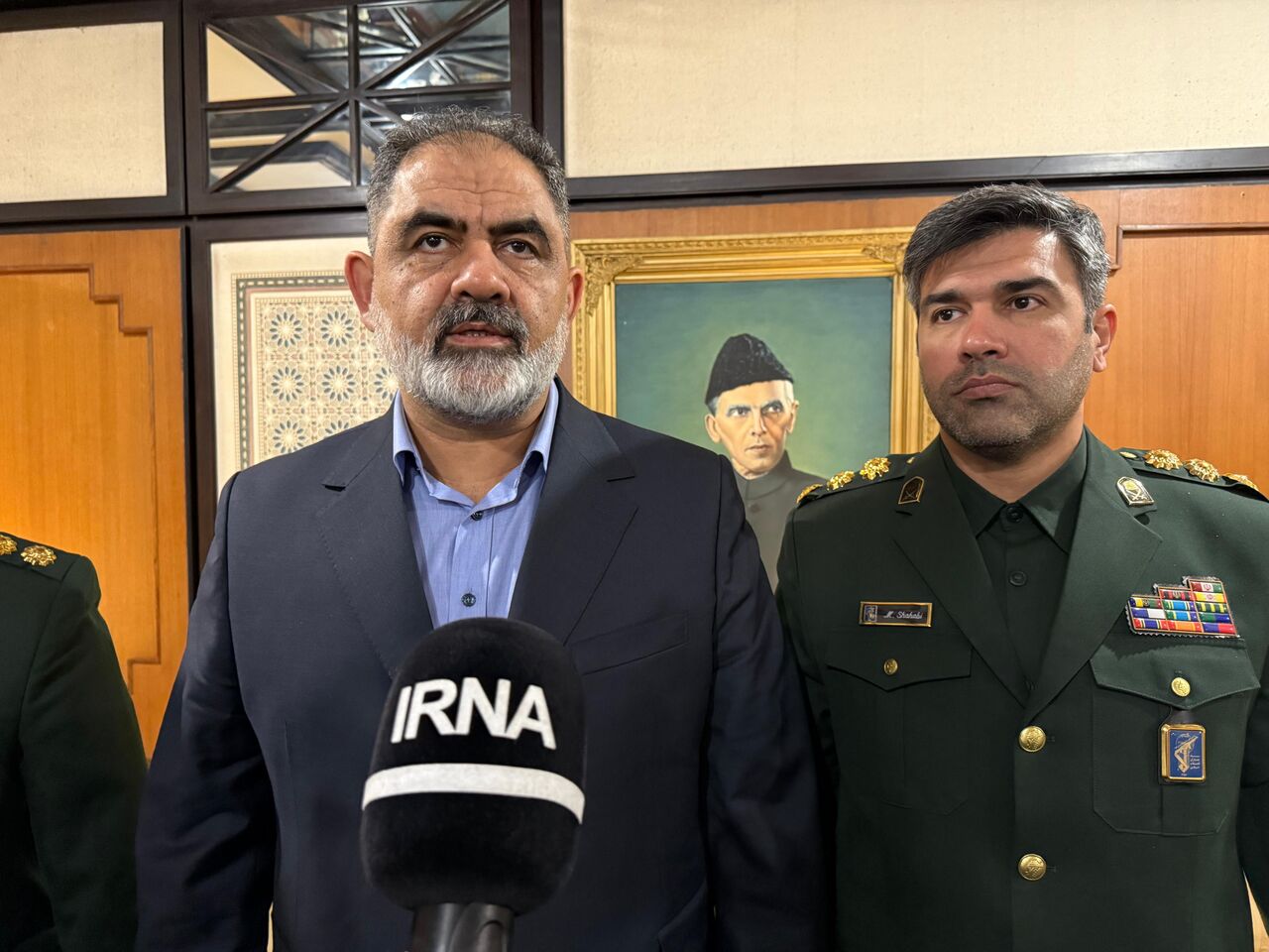 ایرانی بحریہ کے چیف، ایران اور پاکستان میری ٹائم ڈومین میں آپریشنل تعاون کو مضبوط کر رہے ہیں