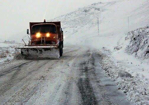 جادههای اصلی شمال کشور در محاصره برف/ ۵۰ راه روستایی مازندران مسدود است