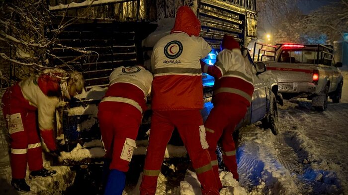 سفیدی برف میهمان آذربایجانغربی در نیمه زمستان؛ روایت همت همگانی برای عبور از بحران