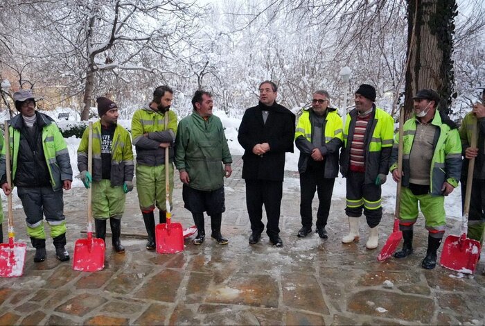 سفیدی برف میهمان آذربایجان‌غربی در نیمه زمستان؛ روایت همت همگانی برای عبور از بحران