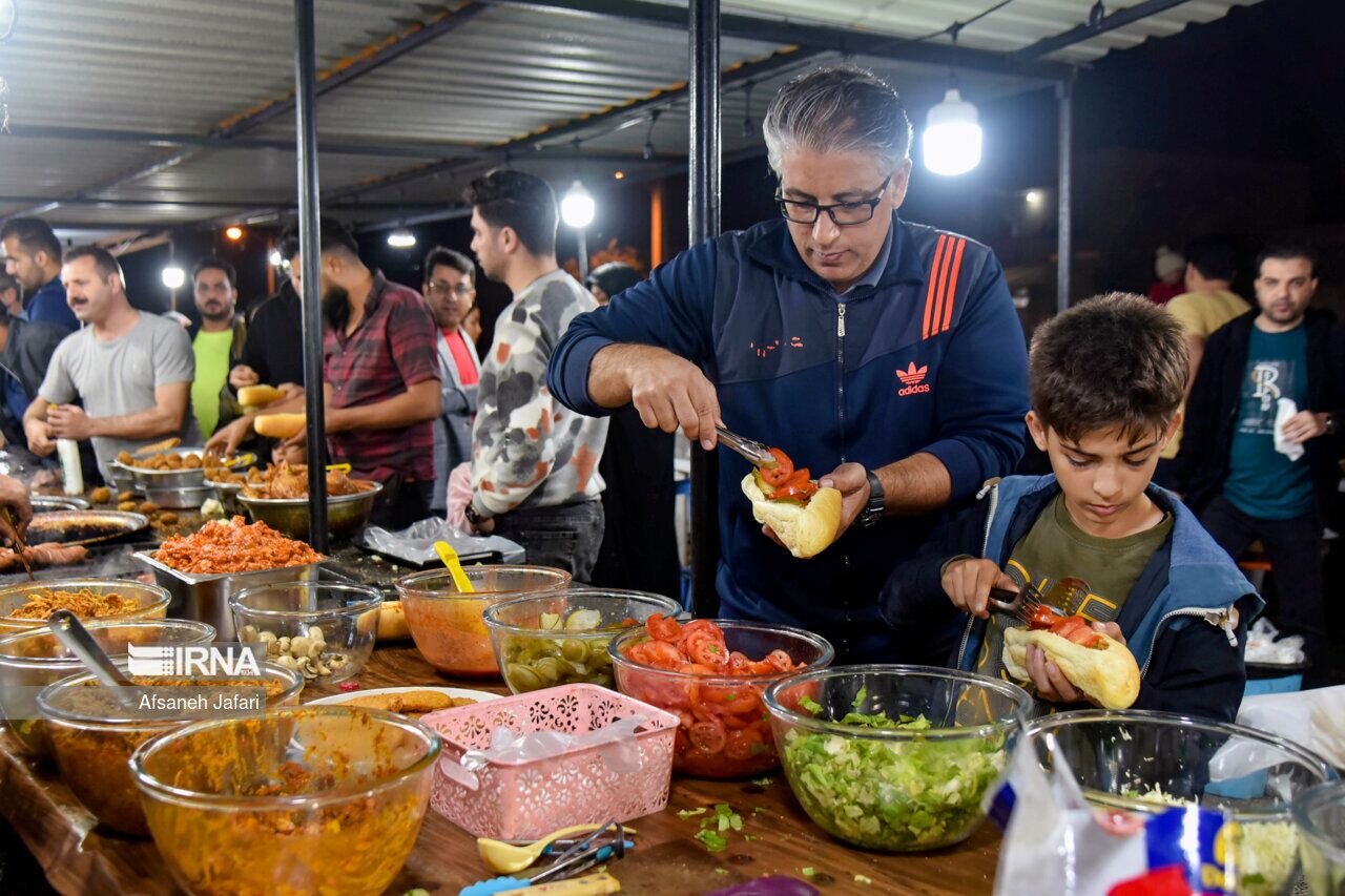 خوراکی‌های خیابانی شب عید؛ فرصت یا تهدید؟