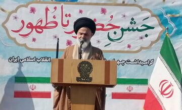 مردم با وجود مشکلات پشت سر نظام و انقلاب ایستاده‌اند