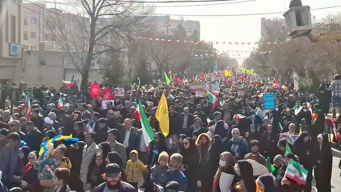 فرمانده سپاه کرمان: راهپیمایی ۲۲ بهمن امسال در دنیا شاخص است