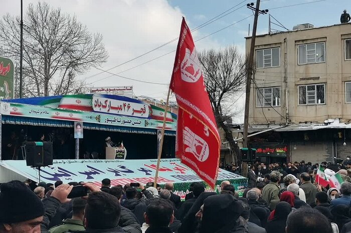 نماینده ولی فقیه در سپاه: ملت ایران اهل مذاکره است اما آمریکا قابل اطمینان نیست