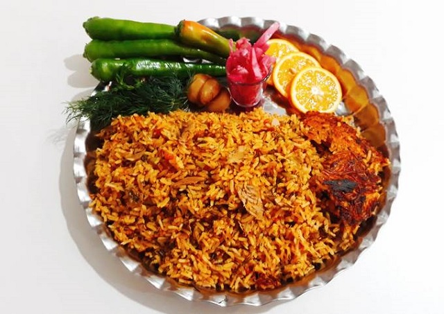 طرز تهیه هواری با تن ماهی؛ خوشمزهترین قاطی پلو حاضری