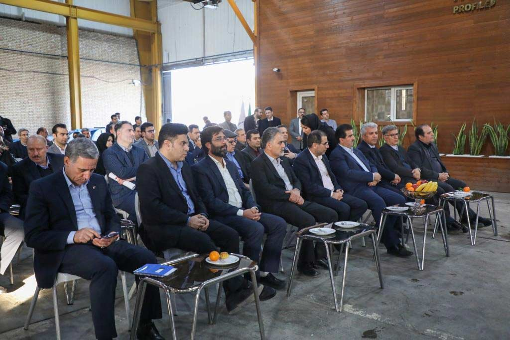افتتاح خط تولید ساندویچ پنل گروه صنعتی ایتوک با تسهیلات ۷۵۰ میلیارد ریالی بانک توسعه تعاون