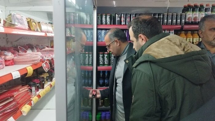 کمفروشی عمدهترین تخلف اصناف فیروزکوه+فیلم