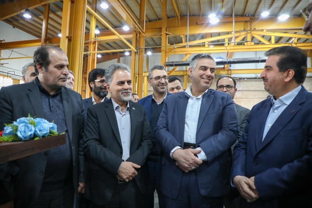افتتاح خط تولید ساندویچ پنل گروه صنعتی ایتوک با تسهیلات ۷۵۰ میلیارد ریالی بانک توسعه تعاون