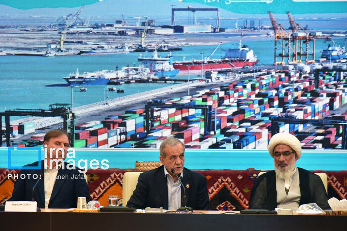 در سفر نیمروز رئیس جمهور به بوشهر چه گذشت؟+فیلم