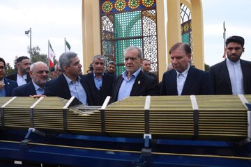 Irans Präsident besucht Kernkraftwerk Boushehr