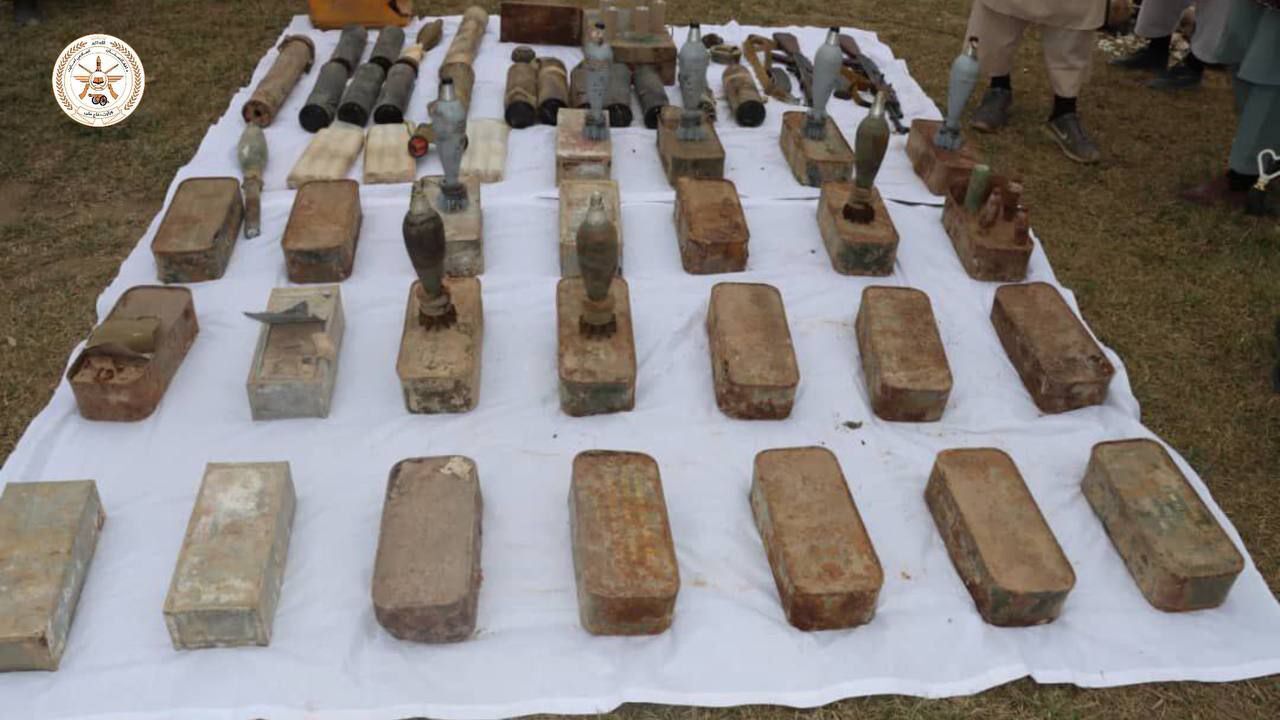 کشف و ضبط سلاح و مهمات از ولسوالی «فرخار»