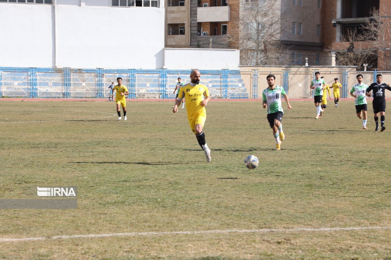 نفت و گاز ایلام صدرنشین لیگ دسته سه فوتبال کشور شد