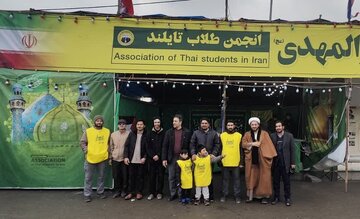 فیلم| پذیرایی مواکب غیر ایرانی از زائران نیمه شعبان در قم