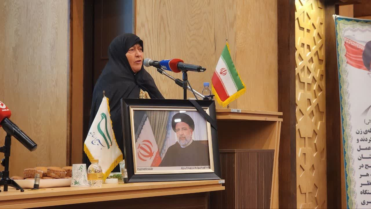 اهمیت اتحاد و پایداری در مسیر انقلاب اسلامی/الگوی سوم زن مسلمان؛ حرفی نو در جهان اسلام