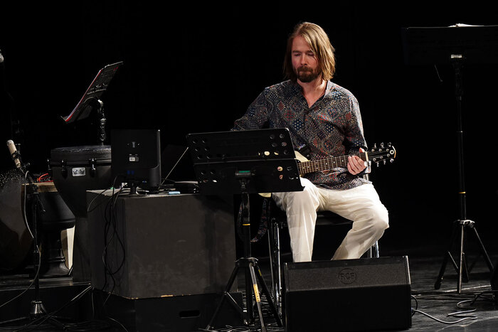 شبی تلفیقی از موسیقی شرق و غرب در جشنواره موسیقی فجر