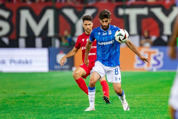 تبعید ستاره ایرانی به نیمکت 1 انتقال نافرجام به پرسپولیس و تبعید ستاره ایرانی به نیمکت؛ رفیق جهانبخش، کابوس قلیزاده