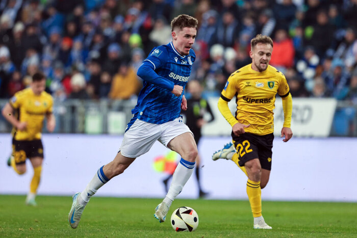 تبعید ستاره ایرانی به نیمکت 2 انتقال نافرجام به پرسپولیس و تبعید ستاره ایرانی به نیمکت؛ رفیق جهانبخش، کابوس قلیزاده