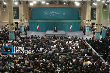 Iran’s Leader meets people of East Azarbaijan Province