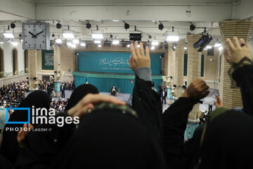 Iran’s Leader meets people of East Azarbaijan Province