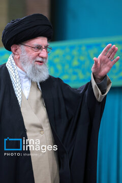Iran’s Leader meets people of East Azarbaijan Province
