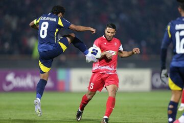 ترکش‌های تساوی مقابل النصر؛ شعار هواداران پرسپولیس علیه بازیکنان و مدیریت + فیلم