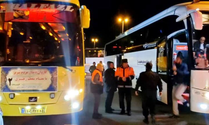 ۷۳ دستگاه اتوبوس در قالب کاروان دیدار با رهبر معظم انقلاب به تهران اعزام شدند ۷۳ دستگاه اتوبوس در قالب کاروان دیدار با رهبر معظم انقلاب به تهران اعزام شدند