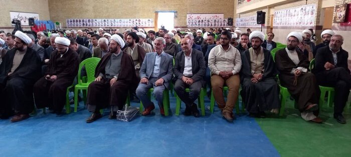 آیتالله حیدری ایلامی از هیچ کوششی برای خدمت به نظام دریغ نکرد
