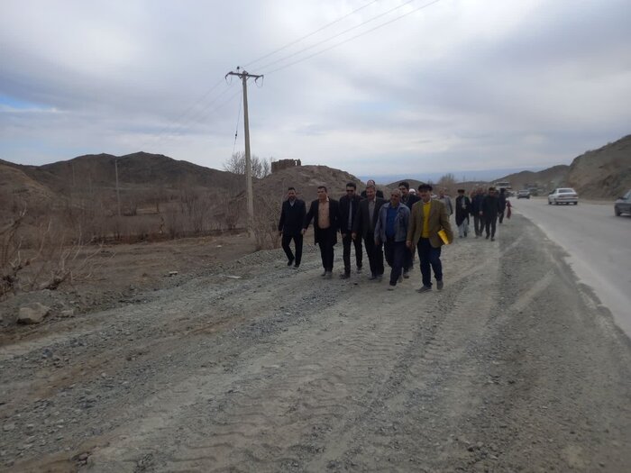 فرماندار سبزوار مشارکت مردم روستای «باغجر» در بهسازی جاده منطقه را ستود