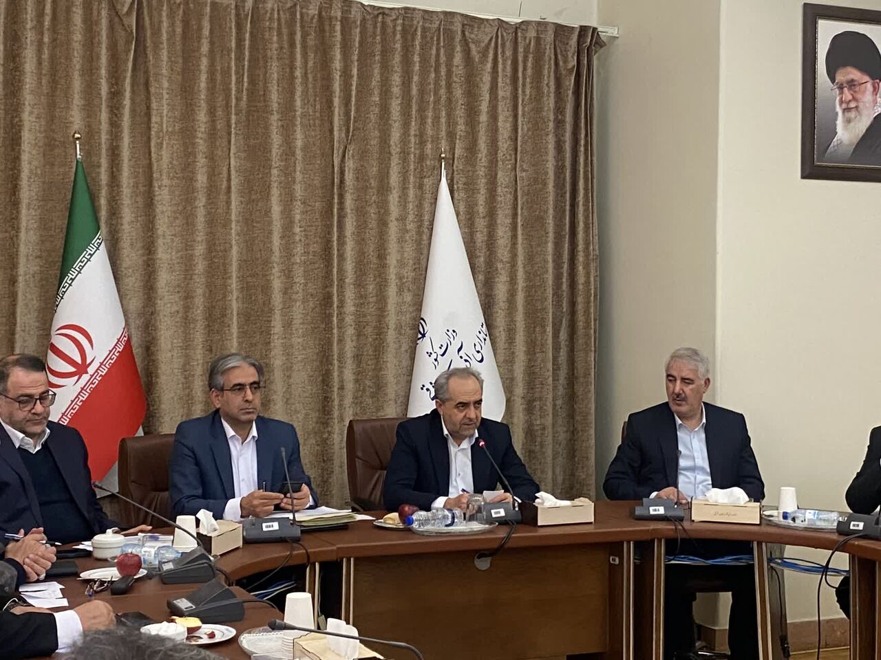 استاندار آذربایجان شرقی: وفاق و همدلی سرلوحه کار نمایندگان دولت در استان باشد استاندار آذربایجان شرقی: وفاق و همدلی سرلوحه کار نمایندگان دولت در استان باشد