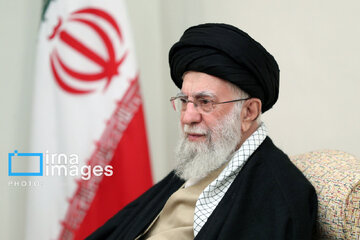 Emir of Qatar meets Iran's supreme leader