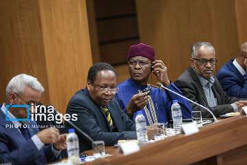 Reunión del primer vicepresidente con embajadores de países africanos