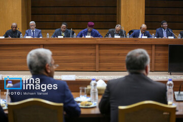 Reunión del primer vicepresidente con embajadores de países africanos