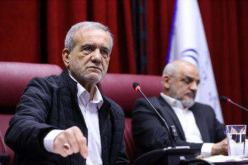 پزشکیان: ناترازی‌ها را با کمک مردم حل خواهیم کرد
