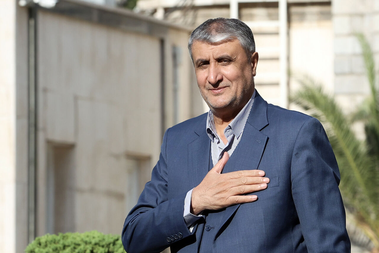 رئيس مؤسسة الطاقة الذرية يصل الى خوزستان لدراسة مشاريع صناعية