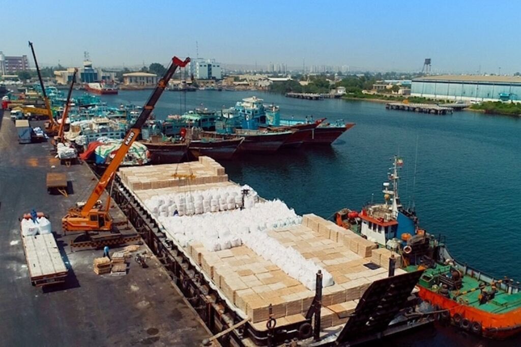 تحميل وتفريغ 211 مليون طن، بضائع في موانئ البلاد