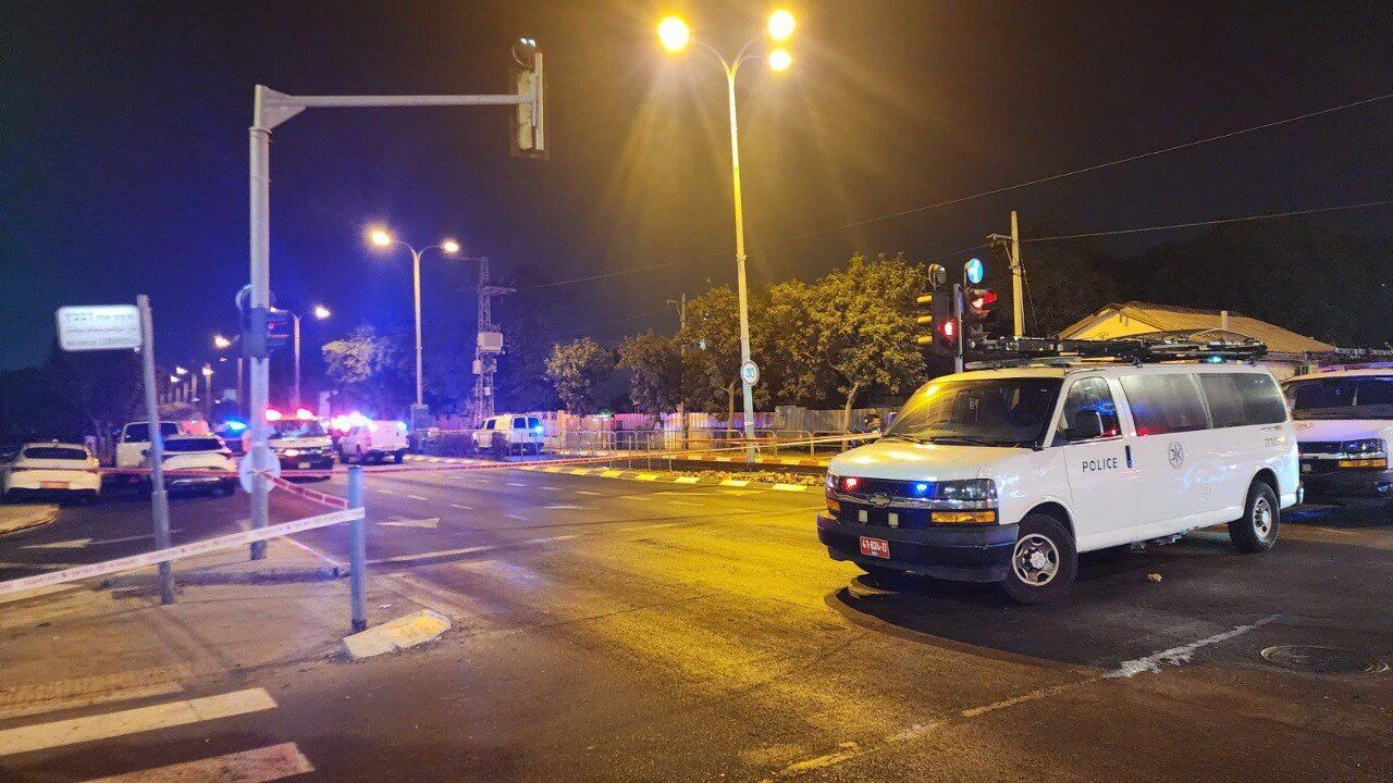 Explosionen in drei Bussen in Tel Aviv